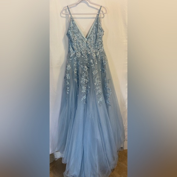 New Unaltered Ellie Wilde Prom/Grad Dress - size 14 - Picture 2 of 9